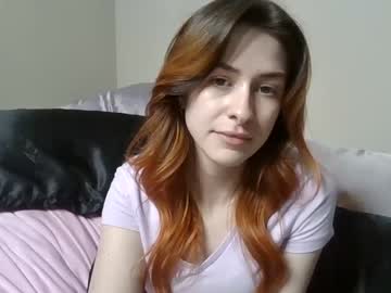 webcam girl milkywhiiite live cam image #3213023