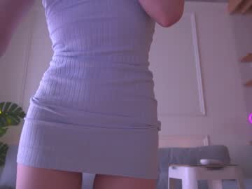 webcam girl elena_li live cam image #6230707