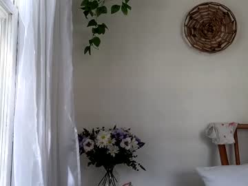 webcam girl littlegreekflower live cam image #6904157