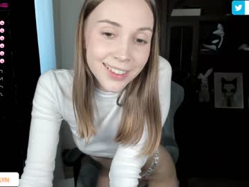 webcam girl merrilyn live cam image #6902431