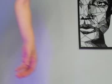 webcam girl lucie_beltran live cam image #4494483