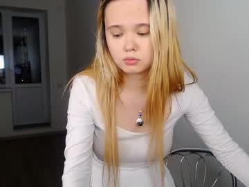 webcam girl selena_hearts live cam image #7853222