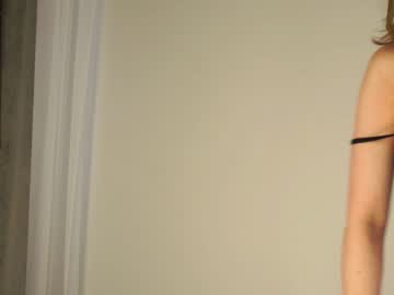 webcam girl a_whole_eternity live cam image #9443639