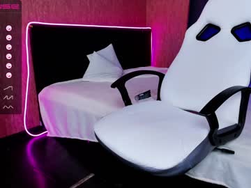 webcam girl lina_bitch live cam image #2875510