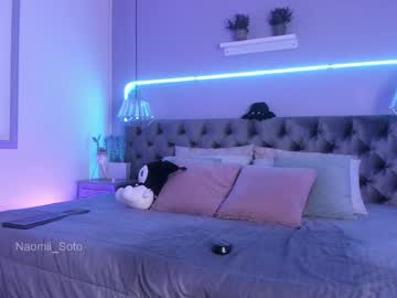 webcam girl naomii_soto live cam image #11929956