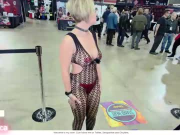 webcam girl champagnefun live cam image #5682958
