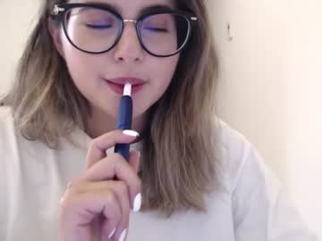 webcam girl playnofuckinggames live cam image #2137927