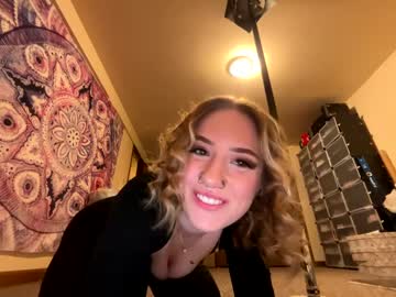 webcam girl brrookkee live cam image #11252250