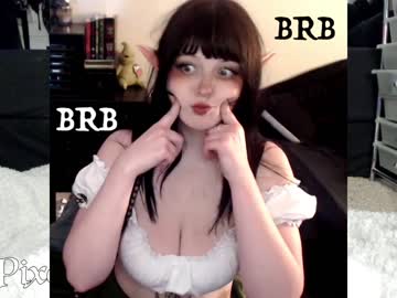 webcam girl lilypixel live cam image #9135149