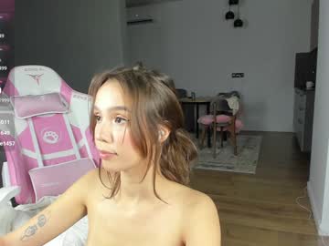 webcam girl amilia4u live cam image #12985826