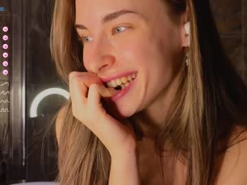 webcam girl uwunikaa live cam image #7556470