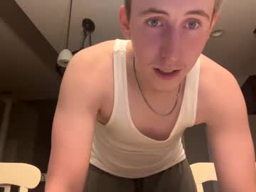 webcam man holdthesausagehostage live cam image #5561257