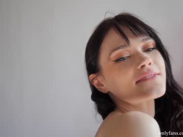 webcam girl _june live cam image #1907575