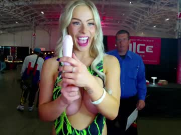 webcam girl oliviaowens live cam image #10815744