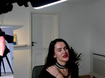 webcam girl legswattitude live cam image #11184604