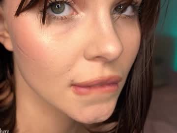 webcam girl kalisa_pearl live cam image #10999977