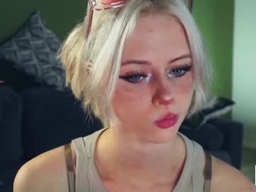 webcam girl audreycarvin live cam image #10592199