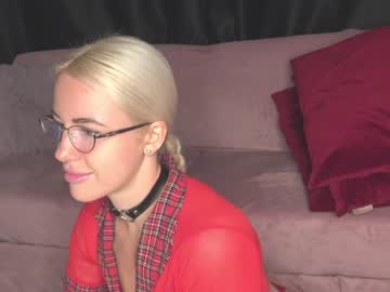 webcam girl xtina__ live cam image #3290905