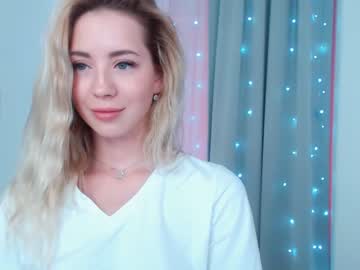 webcam girl emmi_rosee live cam image #1484681