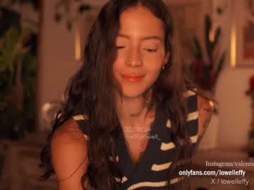webcam girl effylowell_ live cam image #10299967