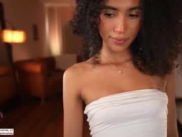 webcam girl amnie_ live cam image #12081971