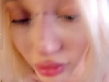 webcam girl goodgirlmaddcity live cam image #12491960