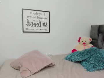 webcam girl abigail_w live cam image #1473875