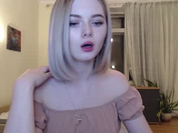 webcam girl yvaine777 live cam image #1706569