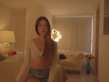 webcam girl emma_lu1 live cam image #12260229