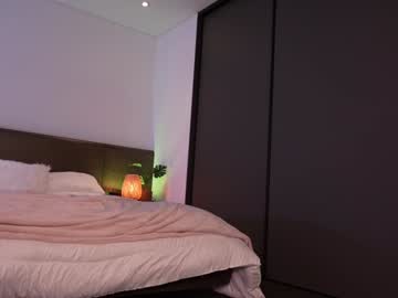 webcam girl lau__1 live cam image #10072385