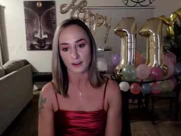 webcam girl holihurricane live cam image #11891754