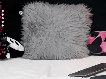 webcam girl xenomy live cam image #7169662