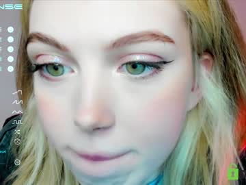 webcam girl small_blondee live cam image #5593477
