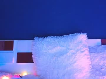 webcam girl mayadelevinnge live cam image #4230496