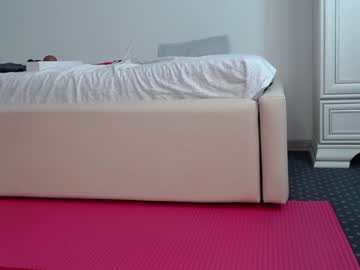 webcam girl carmela_fox live cam image #3771702