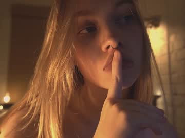 webcam girl bibi_it_is live cam image #3508389