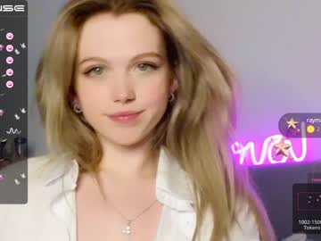 webcam girl small_blondee live cam image #6197716
