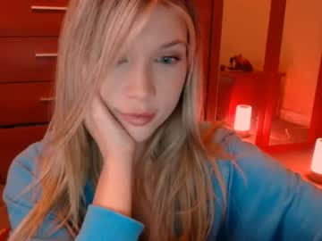 webcam girl bitter_moon live cam image #5093298