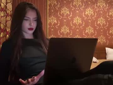 webcam girl bmwm5f90 live cam image #12691180