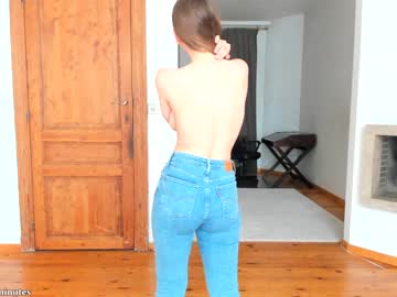webcam girl giveyouelevenminutes live cam image #3590417