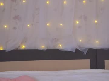 webcam girl tiny_miracle live cam image #9502939