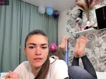 webcam girl joconda live cam image #1929801