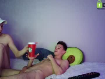 webcam man barney_kevin live cam image #4195399
