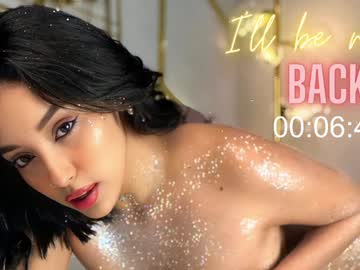 webcam girl lia_myars live cam image #10633476