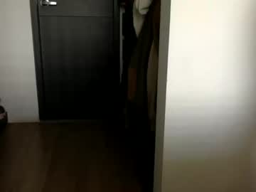 webcam man cutfit123 live cam image #556137