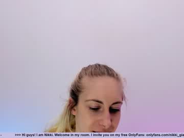 webcam girl girl_i_am live cam image #5338623