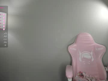 webcam girl harriethudson live cam image #7756376