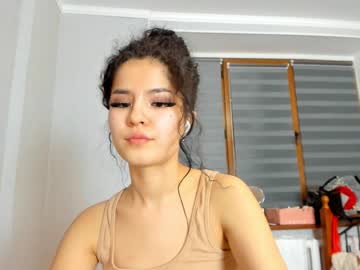 webcam girl akino_17 live cam image #1361556