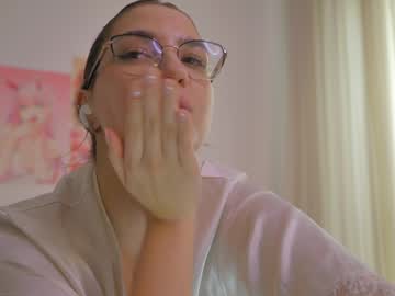 webcam girl naalani live cam image #11799135
