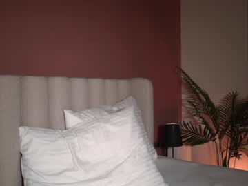 webcam girl smiling_princess live cam image #4712005